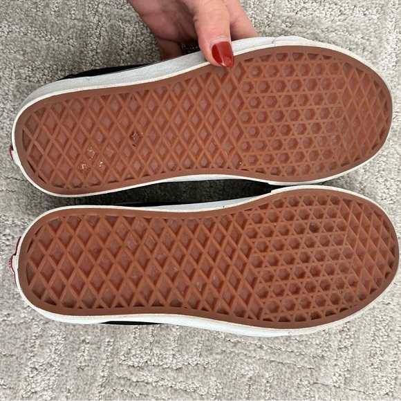 Vans Black and White Sneakers - Picture 4 of 4